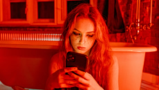 Μπορεί το Tinder να ξανακερδίσει τις γυναίκες;