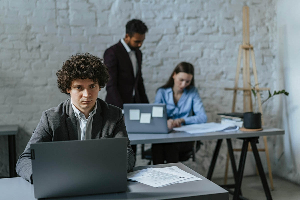 Αυτά είναι τα 9 πράγματα που δεν πρέπει να κάνετε ποτέ όταν ξεκινάτε μία νέα δουλειά