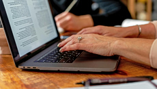 Δικηγόροι προειδοποιούν: Οι συζητήσεις σας με chatbot μπορεί να χρησιμοποιηθούν εναντίον σας