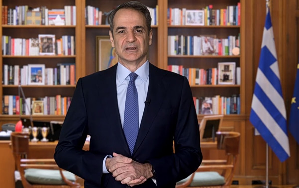 Μητσοτάκης: Το φως κερδίζει το σκοτάδι – Θα ξεπεράσουμε τις δυσκολίες με τη συνοχή της κοινωνίας μας