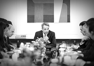 Πρόταση μομφής: Η ονείρωξη Μαξίμου και ο νέος ΟΠΕΚΕΠΕ που βάζει πολιτική βόμβα στην κοινοβουλευτική πλειοψηφία