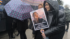 Τέμπη: Διέκοψε το δικαστήριο για δέκα λεπτά – Συνεχίζεται η ένταση εντός της αίθουσας