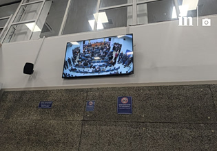 Τέμπη: Με εντάσεις, ισχυρή αστυνομική παρουσία και αντιδράσεις η δίκη – «Η δικαιοσύνη να σταθεί στο ύψος της»