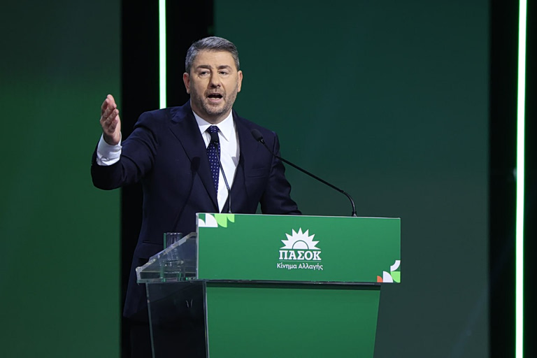 Ανδρουλάκης: Η ΝΔ έκανε τη χώρα πρωταθλήτρια δικογραφιών - Γαλάζια συμμορία