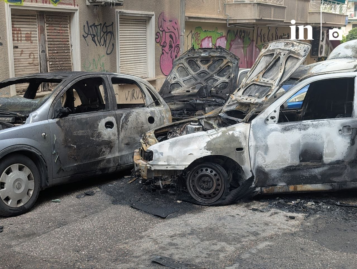 Κυψέλη: Μεγάλη αναστάτωση από φωτιά που ξέσπασε σε σταθμευμένο βαν