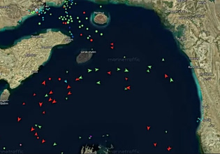 Το Ιράν άνοιξε πυρ σε πλοία στα Στενά του Ορμούζ – «Δεν επιτρέπεται η διέλευση χωρίς άδεια»