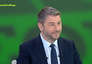 Ανδρουλάκης: Ο Μητσοτάκης με τον ανιψιό του δημιούργησαν μία συμμορία στο Μαξίμου για να επηρεάζουν τη Δικαιοσύνη