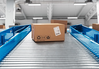 Πετράλωνα: Χειροπέδες σε 27χρονο που παρέλαβε ταχυδρομικό δέμα με «βούτυρο» κάνναβης και ροζ κοκαΐνη