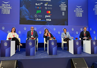 Rosie Allimonos στο Delphi Economic Forum XI: «Η τεχνητή νοημοσύνη αλλάζει τα μίντια»