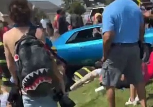 Οδηγός παρέσυρε 15 άτομα σε παρέλαση στη Λουιζιάνα