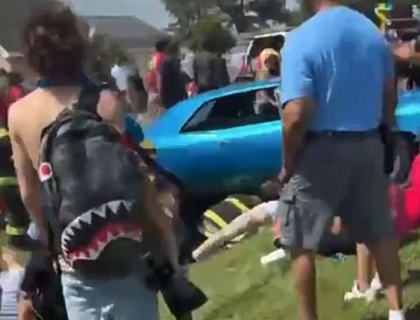 Οδηγός παρέσυρε 15 άτομα σε παρέλαση στη Λουιζιάνα