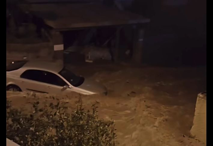 Κακοκαιρία Erminio: Πλημμύρες στον Πόρο – «Αποφύγετε άσκοπες μετακινήσεις»