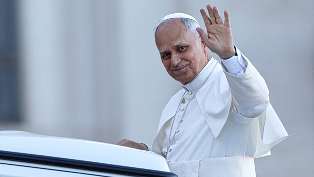 Ο Τραμπ καταφέρεται εναντίον του πάπα Λέοντα – Είναι «υπερβολικά φιλελεύθερος»