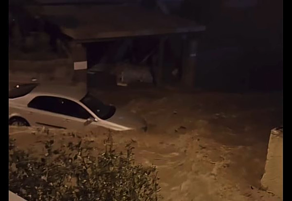 Πόρος: Μεγάλες καταστροφές στο Λεμονοδάσος από την κακοκαιρία – Πάνω από 1,5 μέτρο η καθίζηση του εδάφους