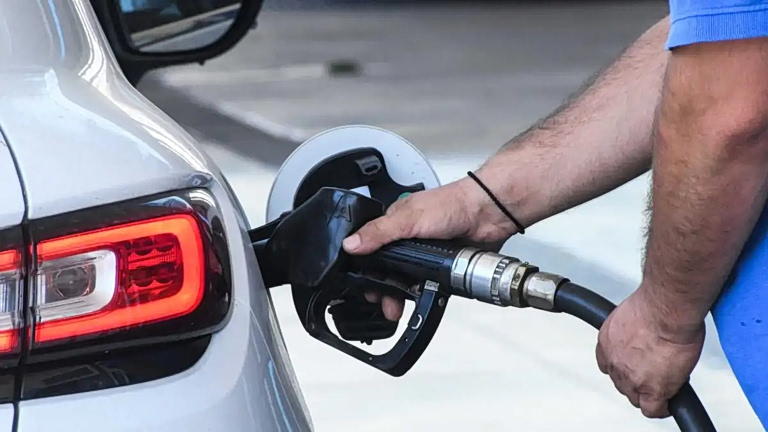 Άνοιξε το Fuel Pass 2026 – Πώς κάνουμε την αίτηση