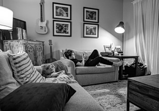 Σήμερα θα αράξω: Το να μένεις στο σπίτι σου κάνει καλό