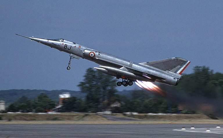 «Θα γίνετε στόχοι»: Η Ρωσία προειδοποιεί τους Ευρωπαίους να μην φιλοξενήσουν γαλλικά πυρηνικά βομβαρδιστικά