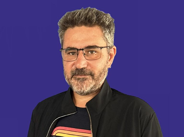 Βασίλης Ρίζος: Το μεσημέρι το τελευταίο αντίο στον γιο της Θεανώς Φωτίου που έφυγε ξαφνικά από τη ζωή