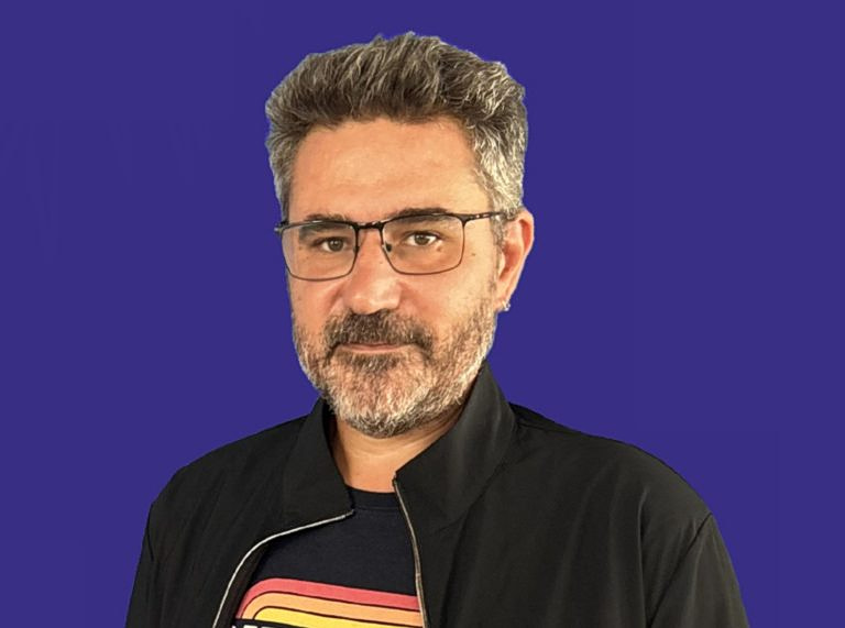 Βασίλης Ρίζος: Το μεσημέρι το τελευταίο αντίο στον γιο της Θεανώς Φωτίου που έφυγε ξαφνικά από τη ζωή