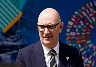 Γαλλία: Τα Στενά του Ορμούζ πρέπει να ανοίξουν ξανά, αλλά «όχι με οποιοδήποτε τίμημα»