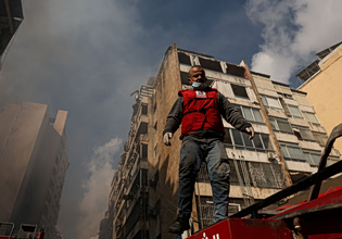 Η Χεζμπολάχ εκτόξευσε ρουκέτες εναντίον του Ισραήλ μετά τη σφαγή με τους 250 νεκρούς