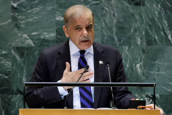 Ιράν: Ο πρωθυπουργός του Πακιστάν χαιρετίζει την παράταση της κατάπαυσης του πυρός