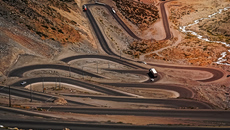 Ανηφόρα – κατηφόρα: Ποιος έχει προτεραιότητα σύμφωνα με τον νέο ΚΟΚ;