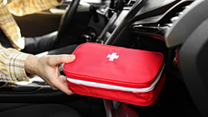 Από πότε θα είναι υποχρεωτικό το κουτί πρώτων βοηθειών στο αυτοκίνητο – Τι πρέπει να έχει