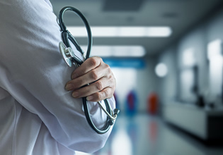 Καταγγελίες για το σύστημα υγείας και προτεραιότητες της νέας παράταξης «Ενεργοί Ιατροί» που διεκδικεί τον ΙΣΑ