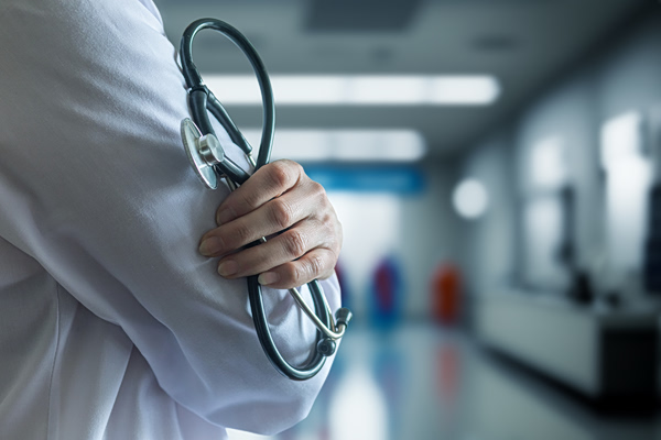 Καταγγελίες για το σύστημα υγείας και προτεραιότητες της νέας παράταξης «Ενεργοί Ιατροί» που διεκδικεί τον ΙΣΑ