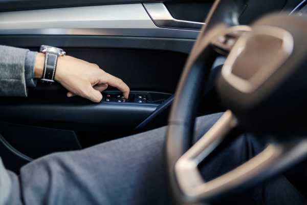 Τι είναι πιο οικονομικό στο αυτοκίνητο: τα ανοιχτά παράθυρα ή ο κλιματισμός;