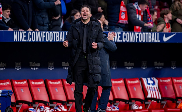 Η προκλητική κίνηση του Σιμεόνε στους οπαδούς της Μπαρτσελόνα: «Ώρα για ύπνο» (vid)