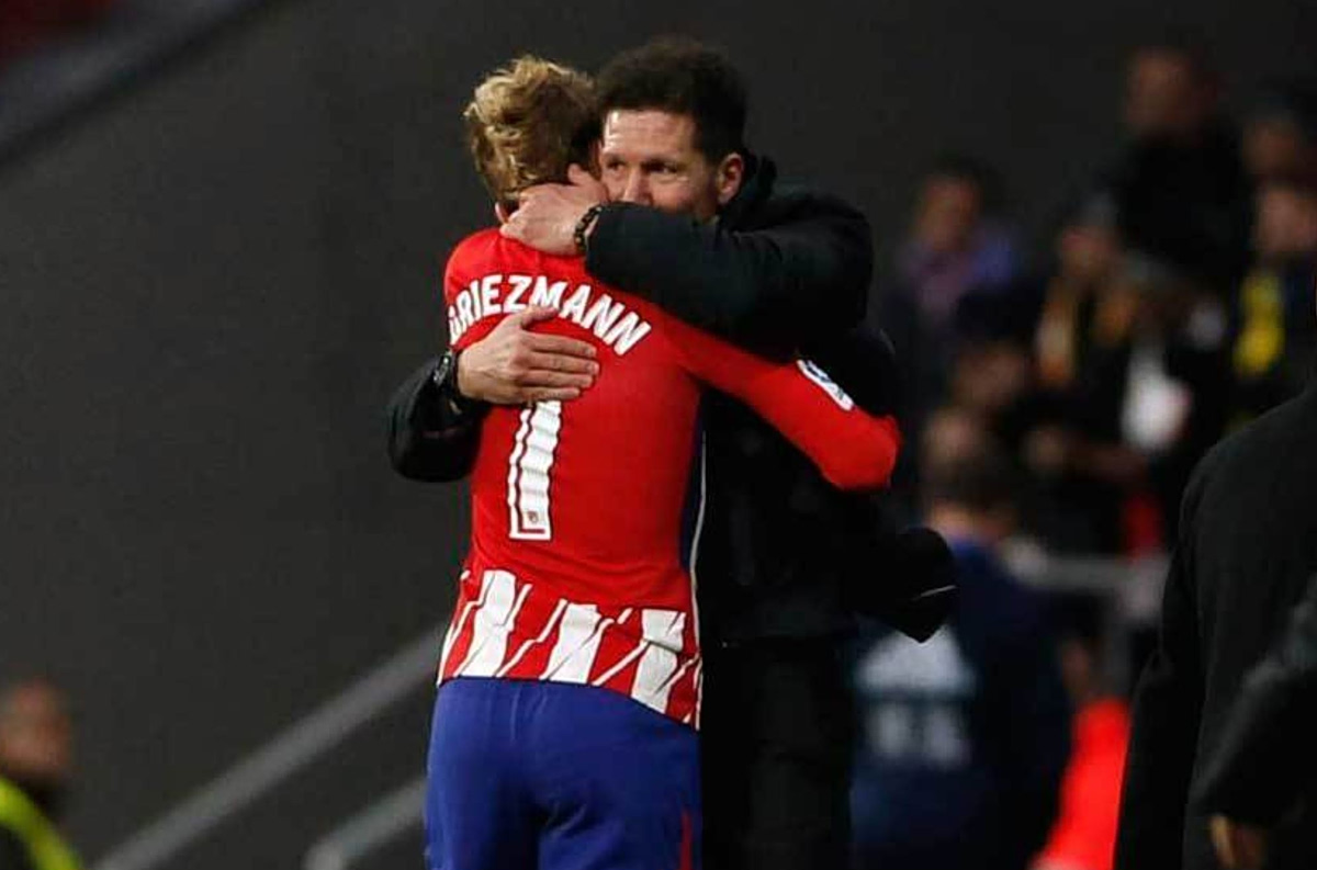 Τρομερός Σιμεόνε: Υποκλίθηκε στον Γκριεζμάν και τον… προειδοποίησε ότι θα γίνει αλλαγή αν δεν τρέχει! (vid)