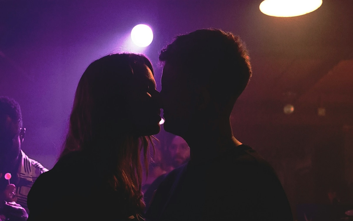 Η ερωτική χημεία δεν φέρνει την τέλεια σχέση