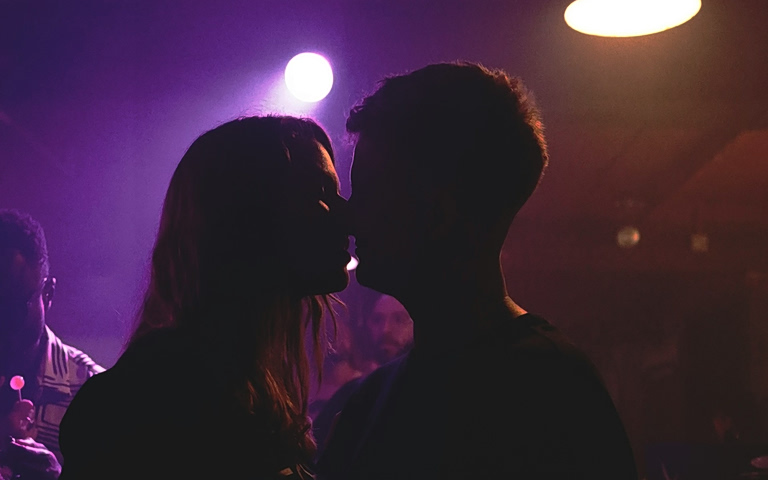 Η ερωτική χημεία δεν φέρνει την τέλεια σχέση