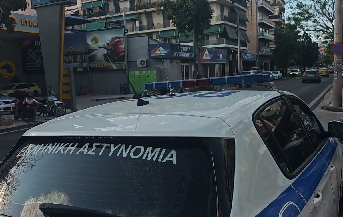 Σοβαρό τροχαίο με παράσυρση και εγκατάλειψη 16χρονης στη Λιοσίων – Σε σοβαρή κατάσταση στο ΚΑΤ η ανήλικη