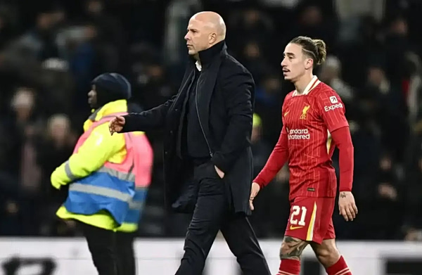 Αποκάλυψη Σλοτ: «Επιστρέφει στη Λίβερπουλ ο Τσιμίκας»