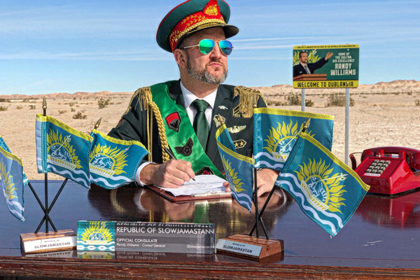 Slowjamastan: Ο Σουλτάνος της Ειρήνης μας καλωσορίζει στο φρέσκο σουρεαλιστικό μικροέθνος της Γης