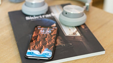 Οι Βρυξέλλες αλλάζουν τους κανόνες για τα κινητά τηλέφωνα – Ο σημαντικός Φεβρουάριος του 2027