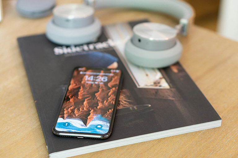 Οι Βρυξέλλες αλλάζουν τους κανόνες για τα κινητά τηλέφωνα - Ο σημαντικός Φεβρουάριος του 2027