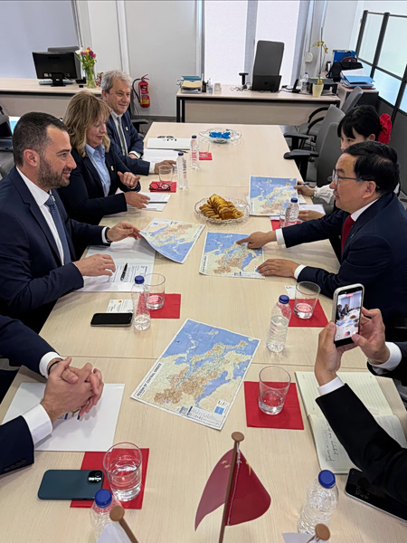 Συνάντηση του Περιφερειάρχη Στερεάς Ελλάδας με τον Πρέσβη της Κίνας