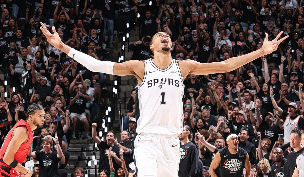 NBA: Πέρασαν οι Σπερς, έμειναν «ζωντανοί» οι Σίξερς (vids)