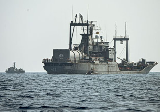 Ιράν: Επιστρέφουν από τη Σρι Λάνκα δεκάδες άνδρες της φρεγάτας που τορπίλισαν οι ΗΠΑ