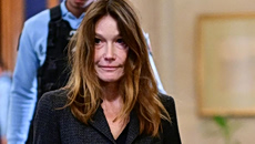 Κάρλα Μπρούνι: Στο δικαστήριο με τον Σαρκοζί ατημέλητη και ταλαιπωρημένη