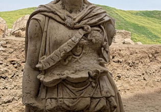 Τουρκία: Αποκαλύφθηκε άγαλμα της θεάς Αθηνάς ύψους 2 μέτρων