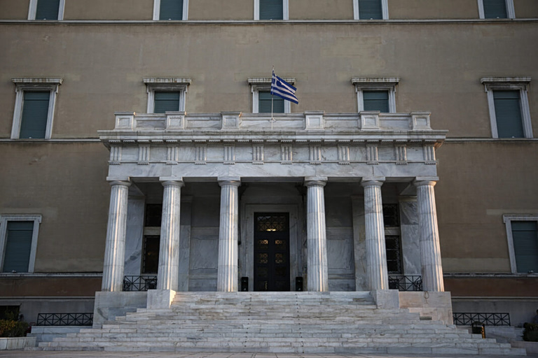 Με «δεδηλωμένη υποδίκων» και κύριο επιχείρημα δεν έχετε εναλλακτική κάνεις τη Δημοκρατία να μοιάζει φυλακή