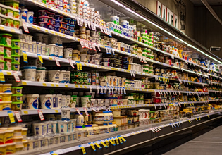 Εξαπλώνεται το φαινόμενο του shrinkflation στα σούπερ μάρκετ – Τι να προσέχουμε