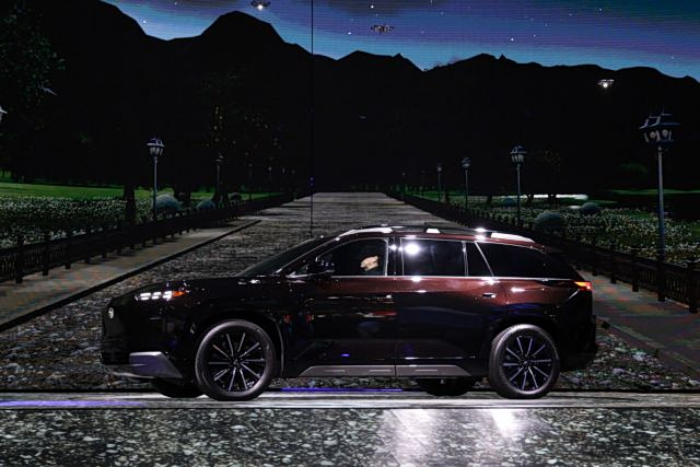 Αυτοκίνητο: Οι έλληνες οδηγοί επιλέγουν να αγοράσουν SUV που ανήκουν στη Β κατηγορία