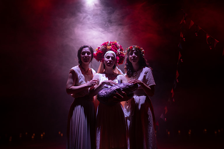 Το «Τάμα» για λίγες παραστάσεις στο Σύγχρονο Θέατρο