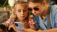 Οι περισσότεροι Ευρωπαίοι υποστηρίζουν την απαγόρευση των social media σε ανηλίκους, σύμφωνα με νέα έρευνα